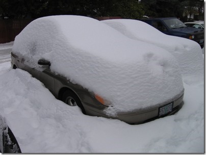 IMG_4860 Snow in Milwaukie, Oregon on December 24, 2008