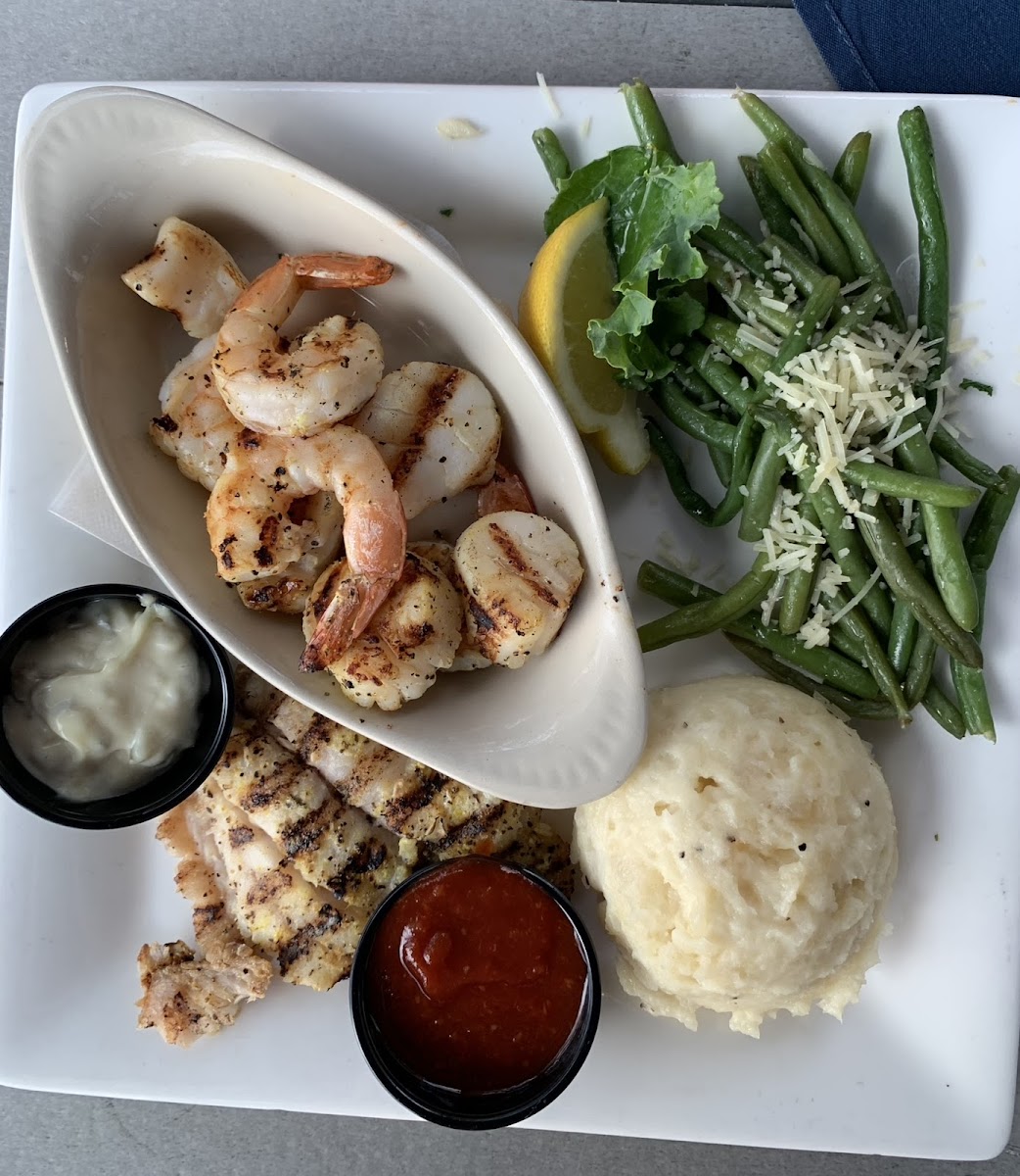 Jumbo Shrimp, Scallops & Grouper