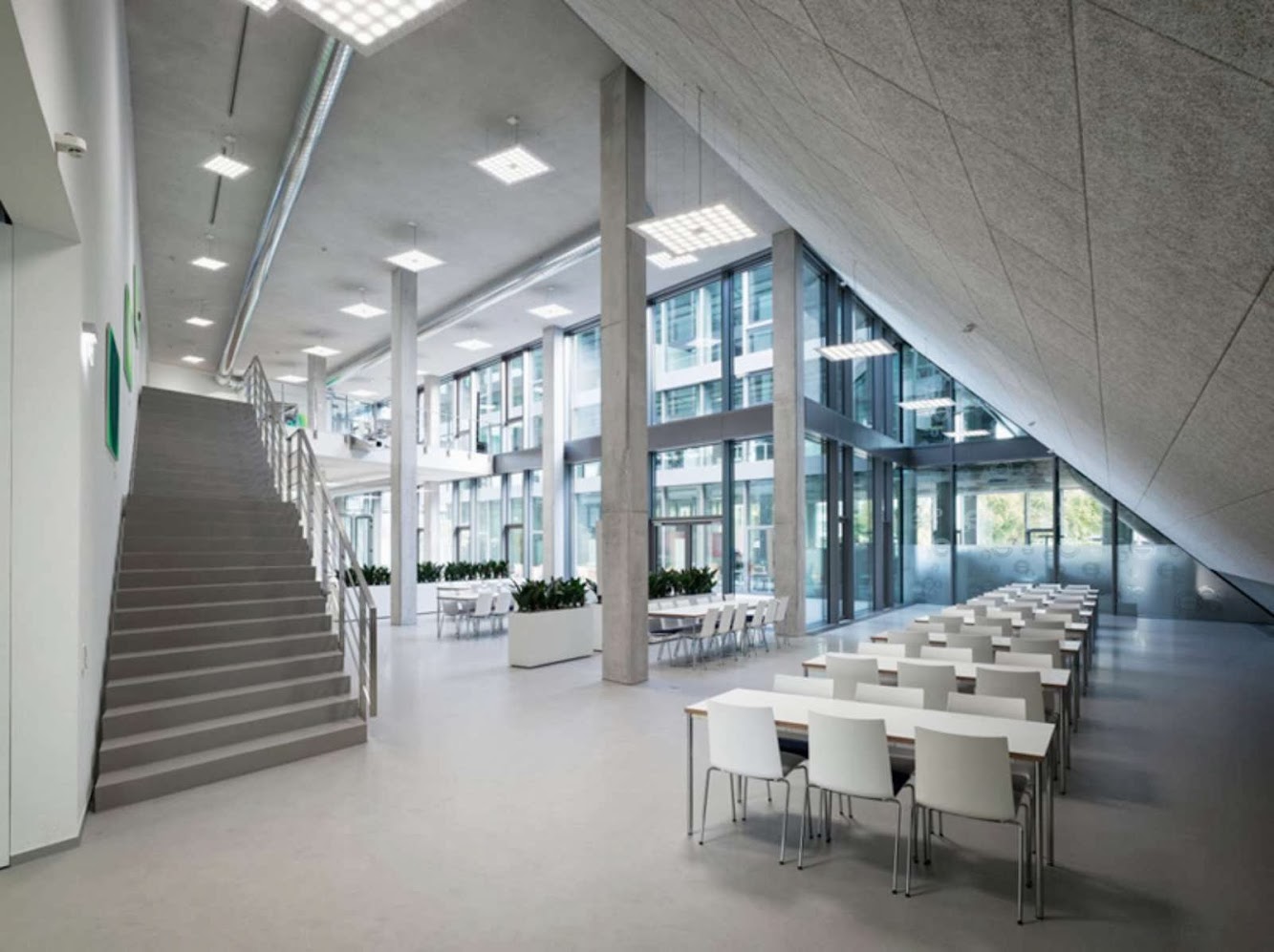 Hahn Kolb Headquarters by Sigrid Hintersteininger architects