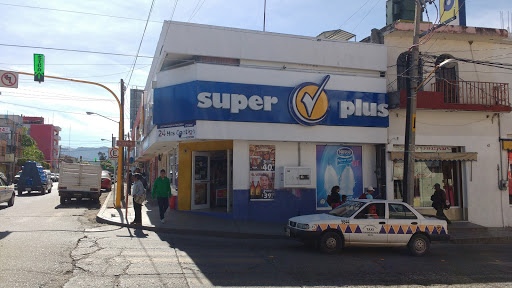 Super Plus, Venustiano Carranza, 3, Centro, 69000 Huajuapam de León, Oax., México, Supermercado | OAX