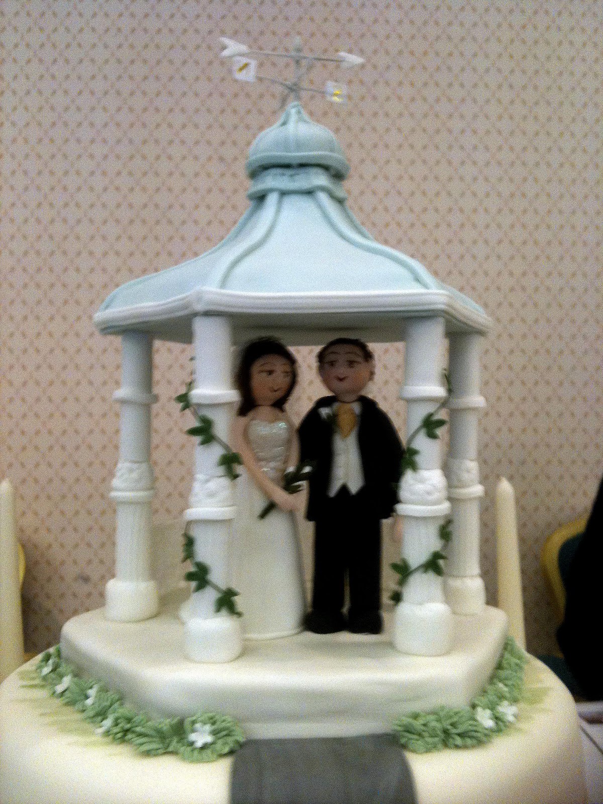 gazebo wedding cake from the