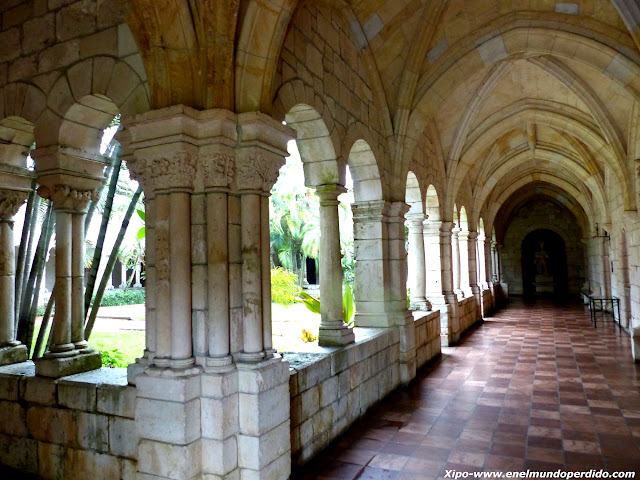 claustro-monasterio-español-miami.JPG