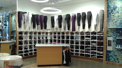 Sportswear Store «lululemon», reviews and photos, 1457 3rd Street Promenade, Santa Monica, CA 90401, USA