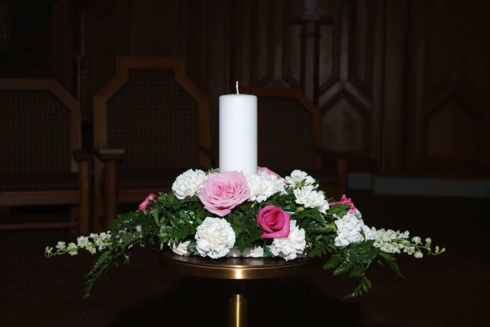 This unity candle and flower