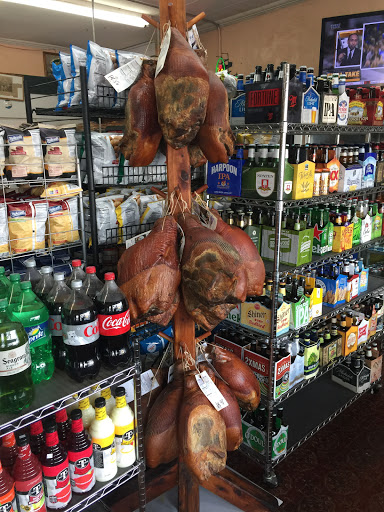 Deli «Morris Deli & Liquors», reviews and photos, 2228 Taylorsville Rd, Louisville, KY 40205, USA