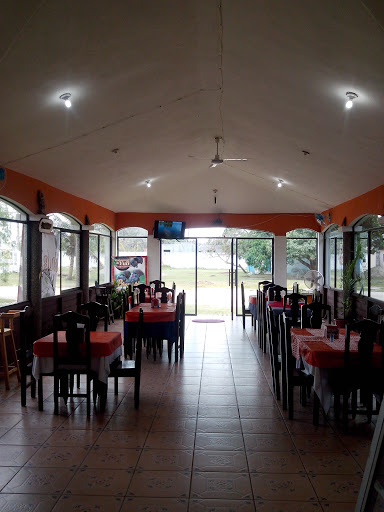 Restaurante de Yuli, Boulevard Leandro Rovirosa Wade s/n, Centro, 86300 Comalcalco, Tab., México, Restaurante | TAB