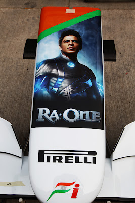 реклама Ra One на переднем антикрыле Force India на Гран-при Индии 2011