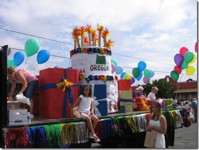 IMG_8152 Columbia River PUD Oregon Sesquicentennial Float in the Rainier Days in the Park Parade on July 11, 2009