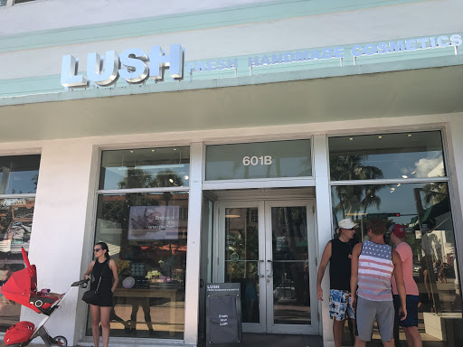 Cosmetics Store «LUSH Fresh handmade cosmetics», reviews and photos, 605 Lincoln Rd B, Miami Beach, FL 33139, USA