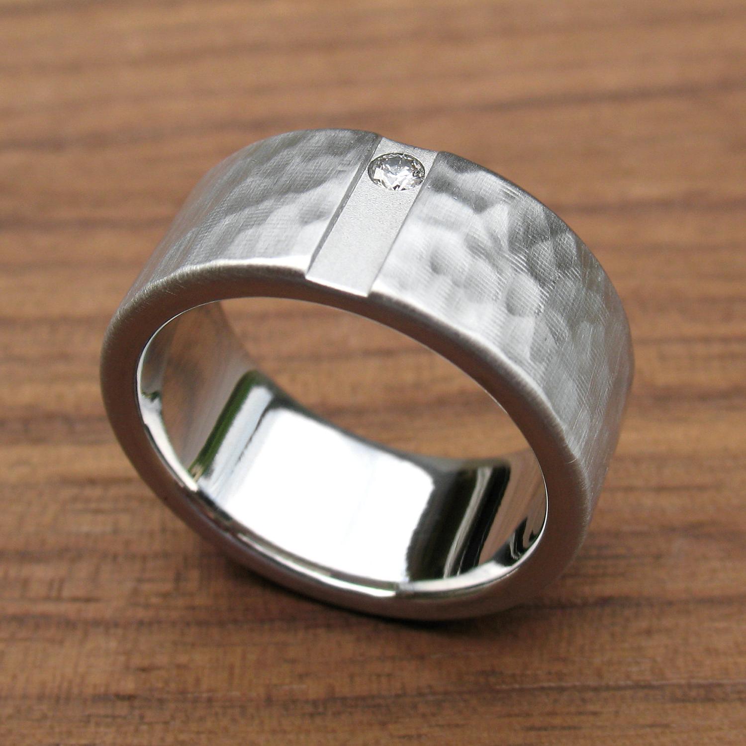 This unique titanium ring