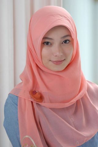 asmirandah berjilbab.jpg