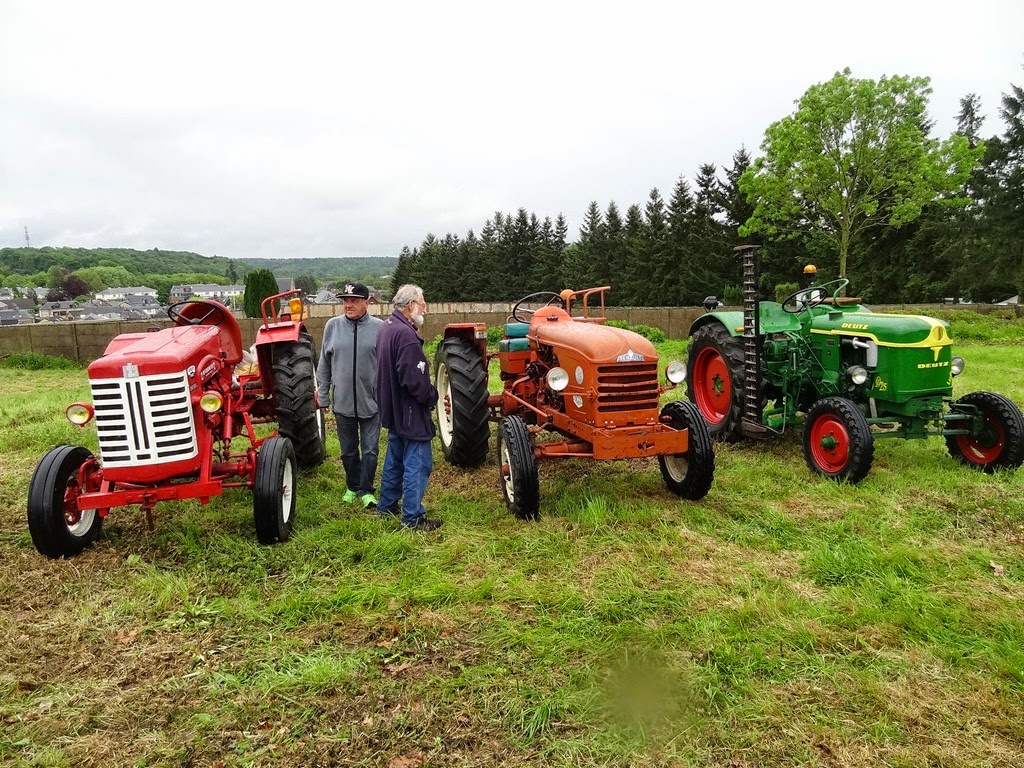 [2015.05.14-040-tracteurs4.jpg]