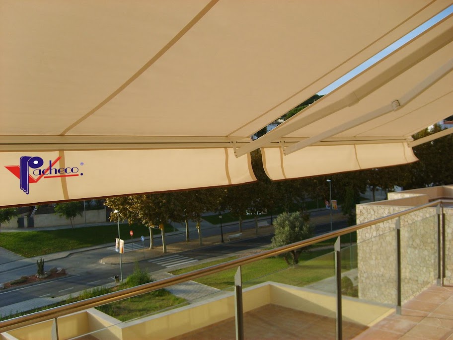 Toldo de brazo extensible en Jvea