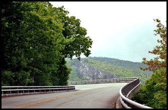 10f1 - Linn Cove Viaduct Hike May 29 - driving across the Viaduct