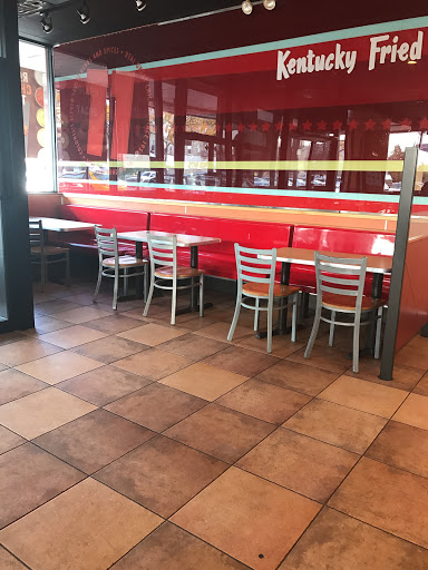 Fast Food Restaurant «Taco Bell», reviews and photos, 208 McGuinness Blvd, Brooklyn, NY 11222, USA