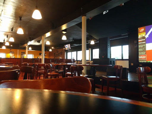 Restaurant «The Nugget Grill & Pub», reviews and photos, 6049 E 7th St, Long Beach, CA 90840, USA