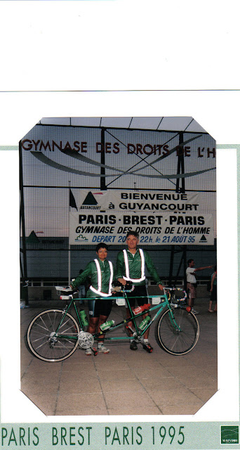 Paris-Brest-Paris 1995 à la nuit.jpg