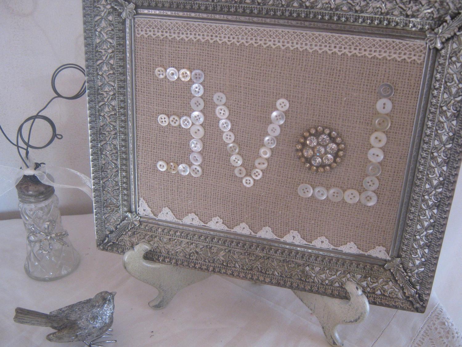 burlap buttons and lace LOVE