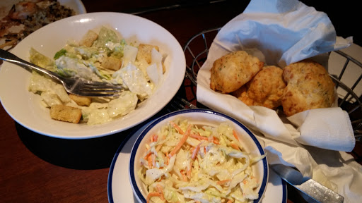 Seafood Restaurant «Red Lobster», reviews and photos, 2800 S Green Bay Rd, Mt Pleasant, WI 53406, USA