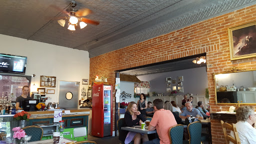 Coffee Shop «Cafe Fraiche», reviews and photos, 609 E 22nd St, Dubuque, IA 52001, USA