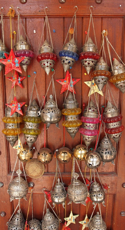 Crafts on display at Nizwa Souk, Nizwa, Oman