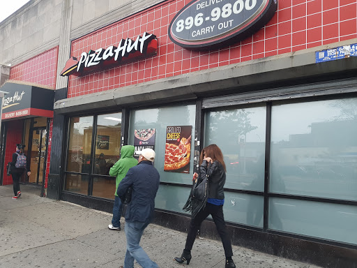 Pizza Restaurant «Pizza Hut», reviews and photos, 9608 Queens Blvd, Rego Park, NY 11374, USA