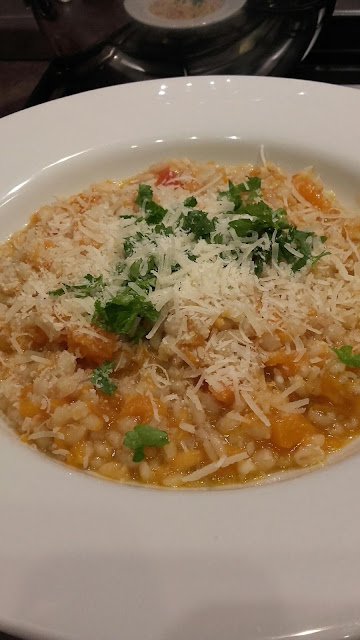 http://ricettedienrica.blogspot.it/2016/01/zuppa-orzo-e-zucca.html