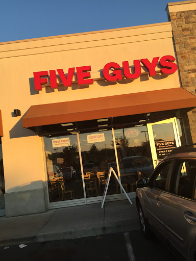 Fast Food Restaurant «Five Guys», reviews and photos, 340 Grasmere Ave, Fairfield, CT 06824, USA