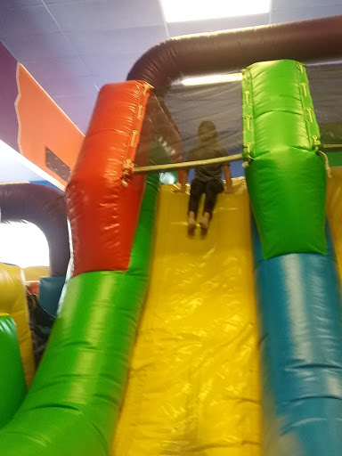 Amusement Center «S & K Wacky Indoor Bounce», reviews and photos, 202 NW 3rd St, Corvallis, OR 97330, USA