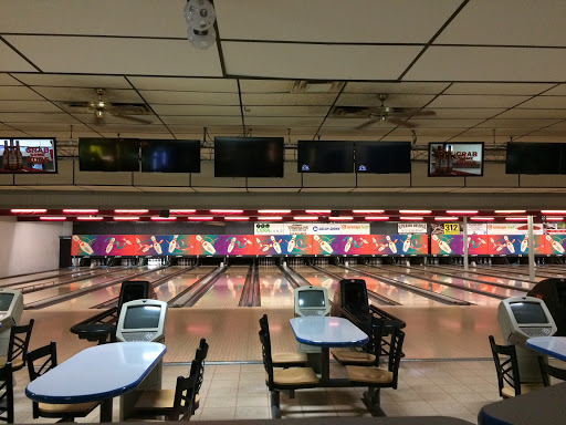 Bowling Alley «Columbus Bowling Center», reviews and photos, 3010 State St, Columbus, IN 47201, USA