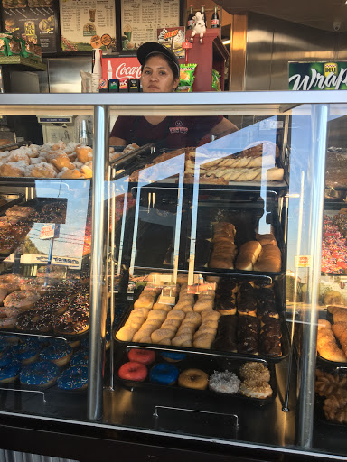 Donut Shop «Yum Yum Donuts», reviews and photos, 932 W Highland Ave, San Bernardino, CA 92405, USA