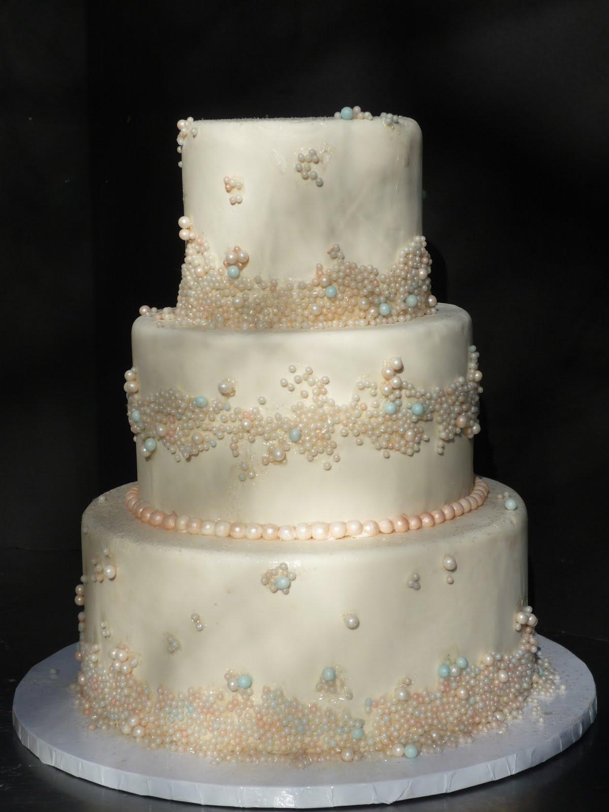 wedding cakes with pearls