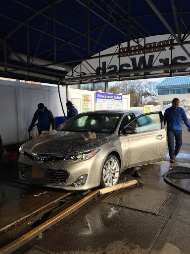 Car Wash «Premier Car Wash», reviews and photos, 88 Broadhollow Rd, Melville, NY 11747, USA