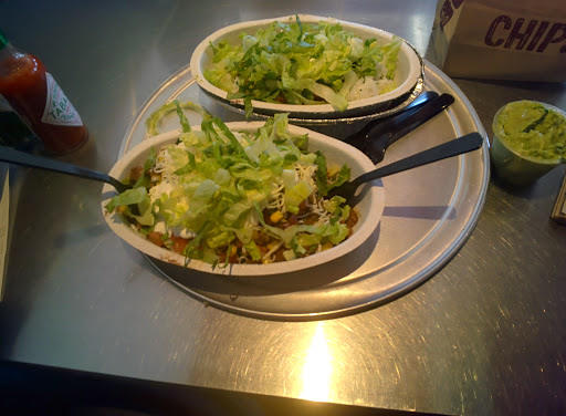 Mexican Restaurant «Chipotle Mexican Grill», reviews and photos, 524 Shoppes Blvd, North Brunswick Township, NJ 08902, USA