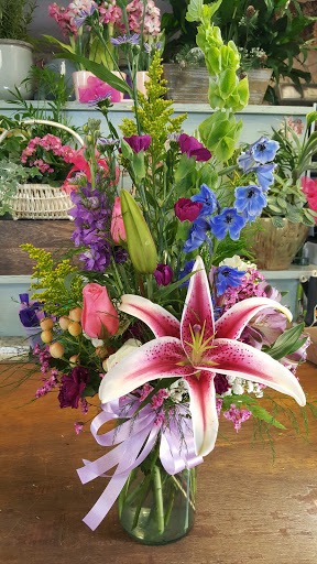Florist «Carrolls Florist of Beverly», reviews and photos, 385 Cabot St, Beverly, MA 01915, USA