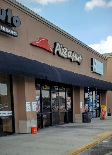 Pizza Restaurant «Pizza Hut», reviews and photos, 400 W St Francis St, Brusly, LA 70719, USA