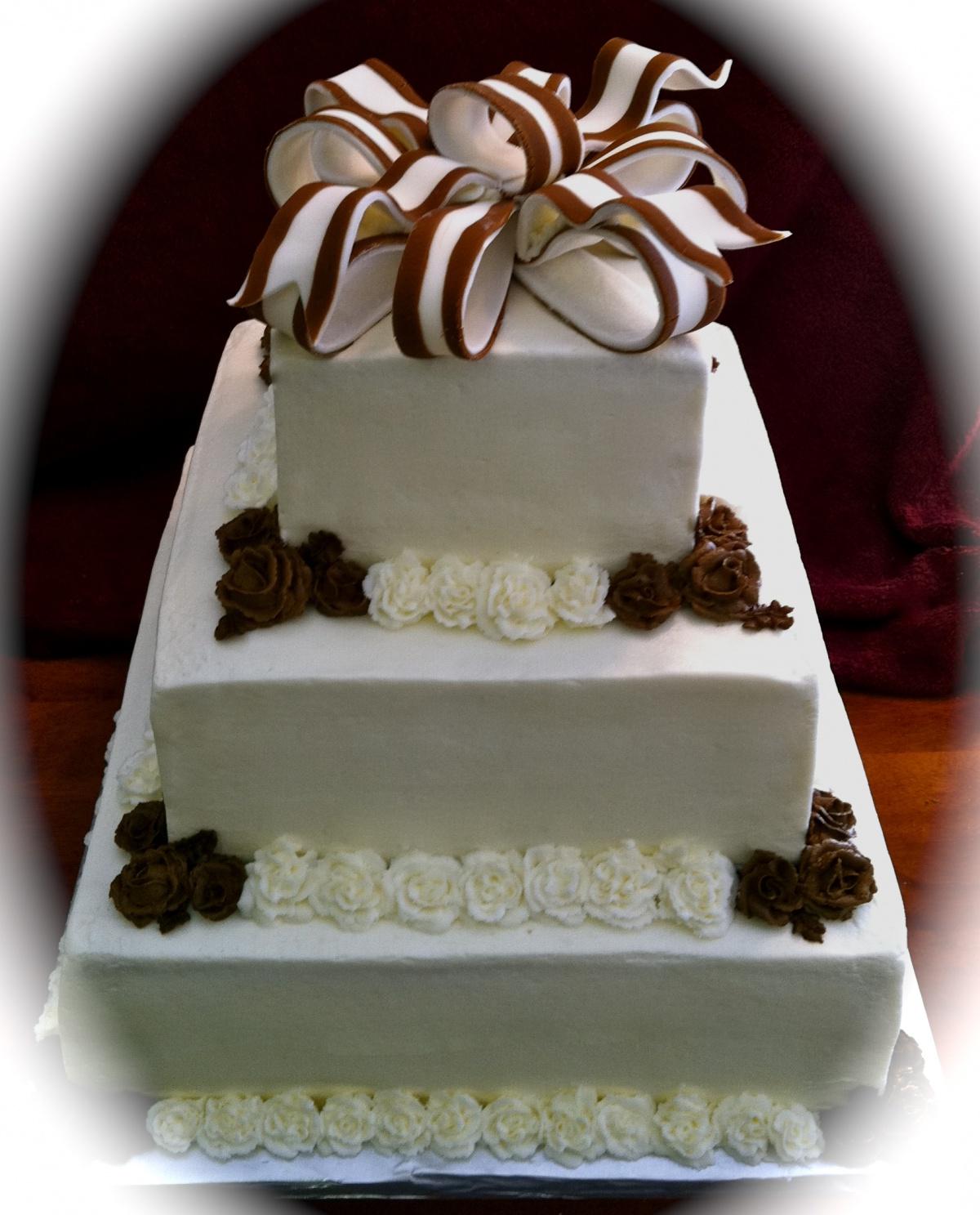 Brown & White Wedding cake