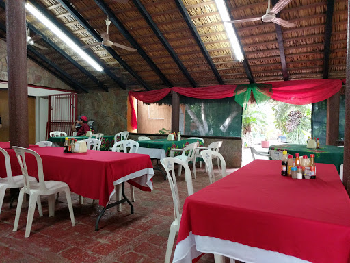 Restaurante Los Laureles, Ángel Flores S/N, Col. Centro, 81000 Guasave, Sin., México, Restaurante de comida para llevar | SIN