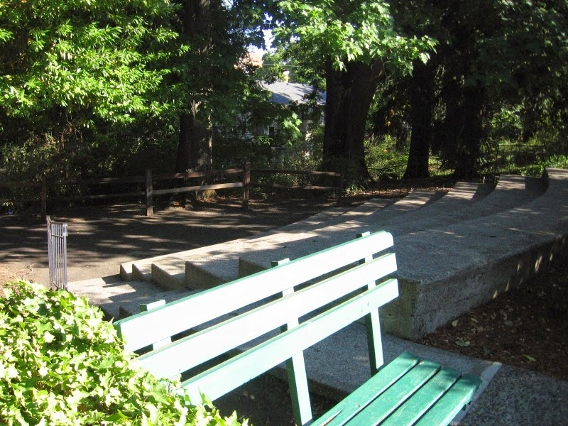 [IMG_3804%2520Amphitheater%2520at%2520Ledding%2520Library%2520in%2520Milwaukie%252C%2520Oregon%2520on%2520September%252027%252C%25202008%255B2%255D.jpg]