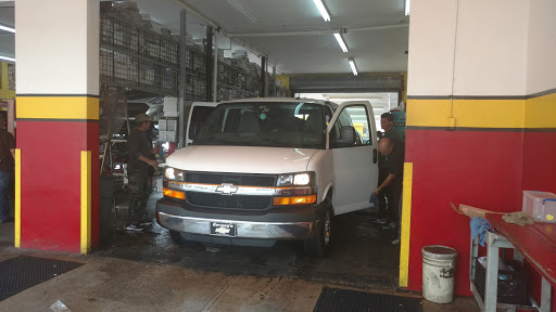 Auto Repair Shop «Pro Oil & Carwash», reviews and photos, 23 Beacom Blvd, Miami, FL 33135, USA
