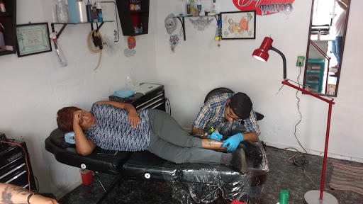 Cofradia Tattoo, Estado de Zacatecas 306, Providencia, 07550 Ciudad de México, CDMX, México, Tienda de tatuajes | PUE