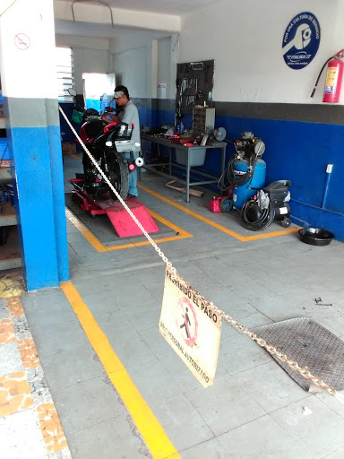 Italika - Moto Accion, Abasolo Oriente 25-A, Barrio Tamarindo, 96049 Acayucan, Ver., México, Taller de reparación de motos | VER