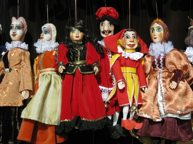 [pragues-passion-for-puppets%255B2%255D.jpg]