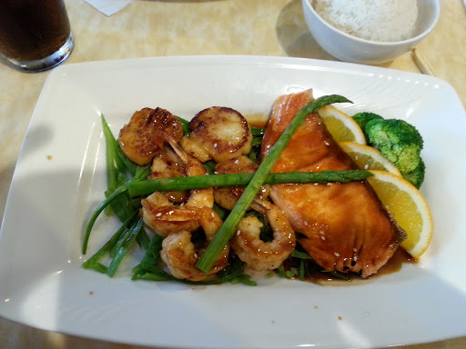 Restaurant «VKI JAPANESE STEAKHOUSE», reviews and photos, 1004 Old Mill Run, The Villages, FL 32162, USA