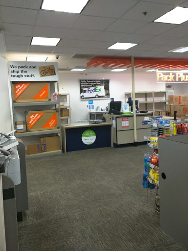 Print Shop «FedEx Office Print & Ship Center», reviews and photos, 13620 NE 175th St Suite 110, Woodinville, WA 98072, USA