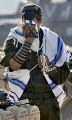 soldiertalit تأريخ علم اسرائيل وأهمية اللون الازرق (الاسمنجوني) في الفولكلور الاسرائيلي