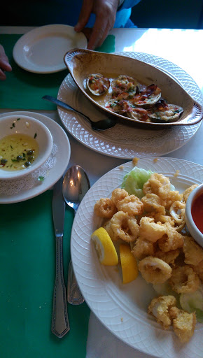 Italian Restaurant «Gianni Restaurant», reviews and photos, 1241 E Main St, Meriden, CT 06450, USA