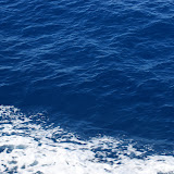 Uitzicht vanaf de veerboot naar Kefalonia. Uitzicht vanaf de veerboot naar Kefalonia.