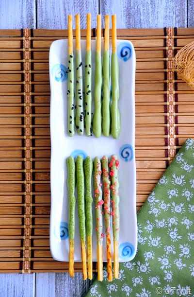 Check out how to make Homemade Matcha (Green Tea) Pocky with video tutorial.  http://uTry.it
