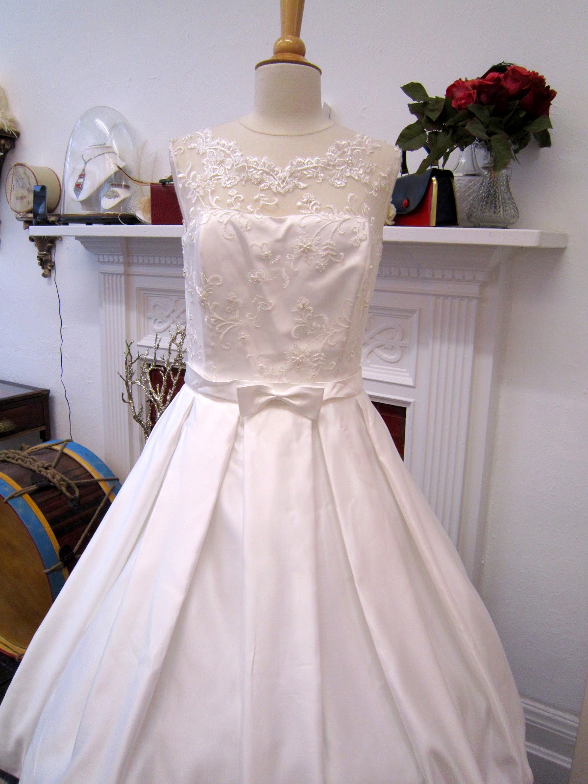 1940s style wedding dresses